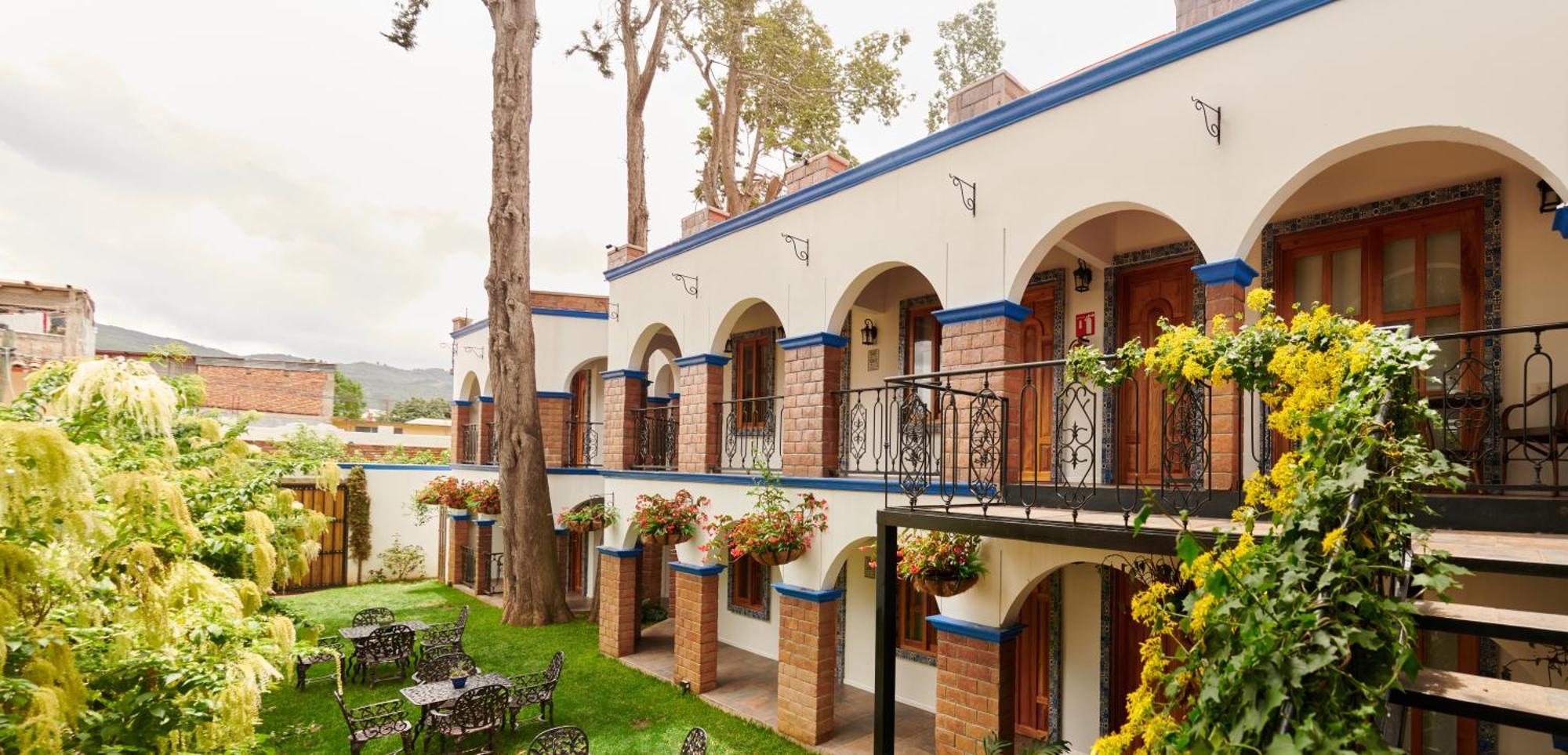 ホテル Hacienda Valentino San Cristóbal de Las Casas エクステリア 写真